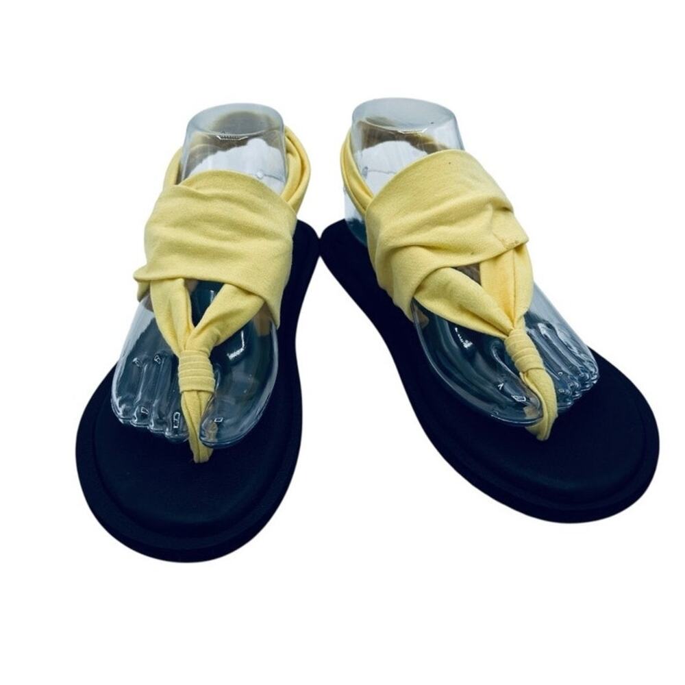 Comfortview Leni Slip On Soft Yellow Sandals Women's Size 9W